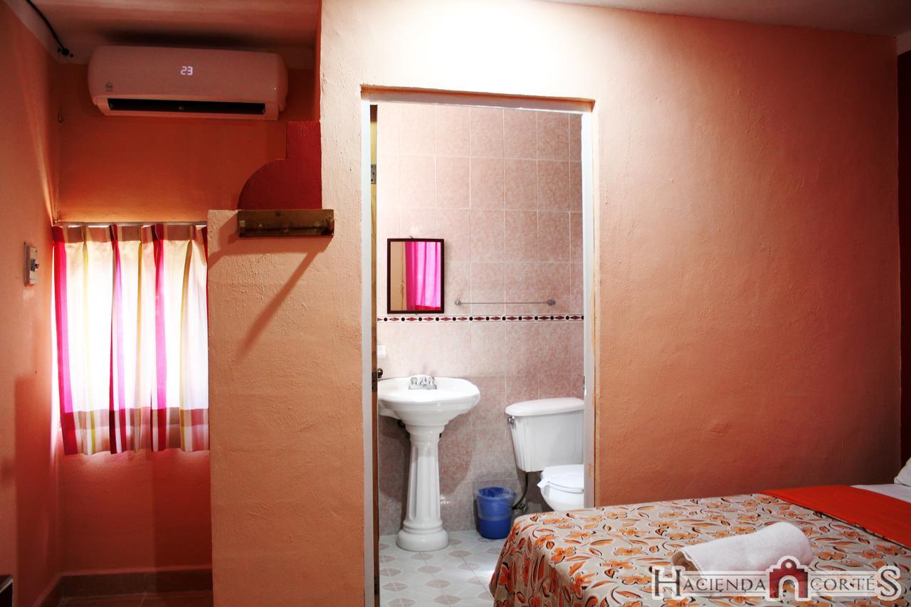 Hotel Hacienda Cortes เมริดา ภายนอก รูปภาพ